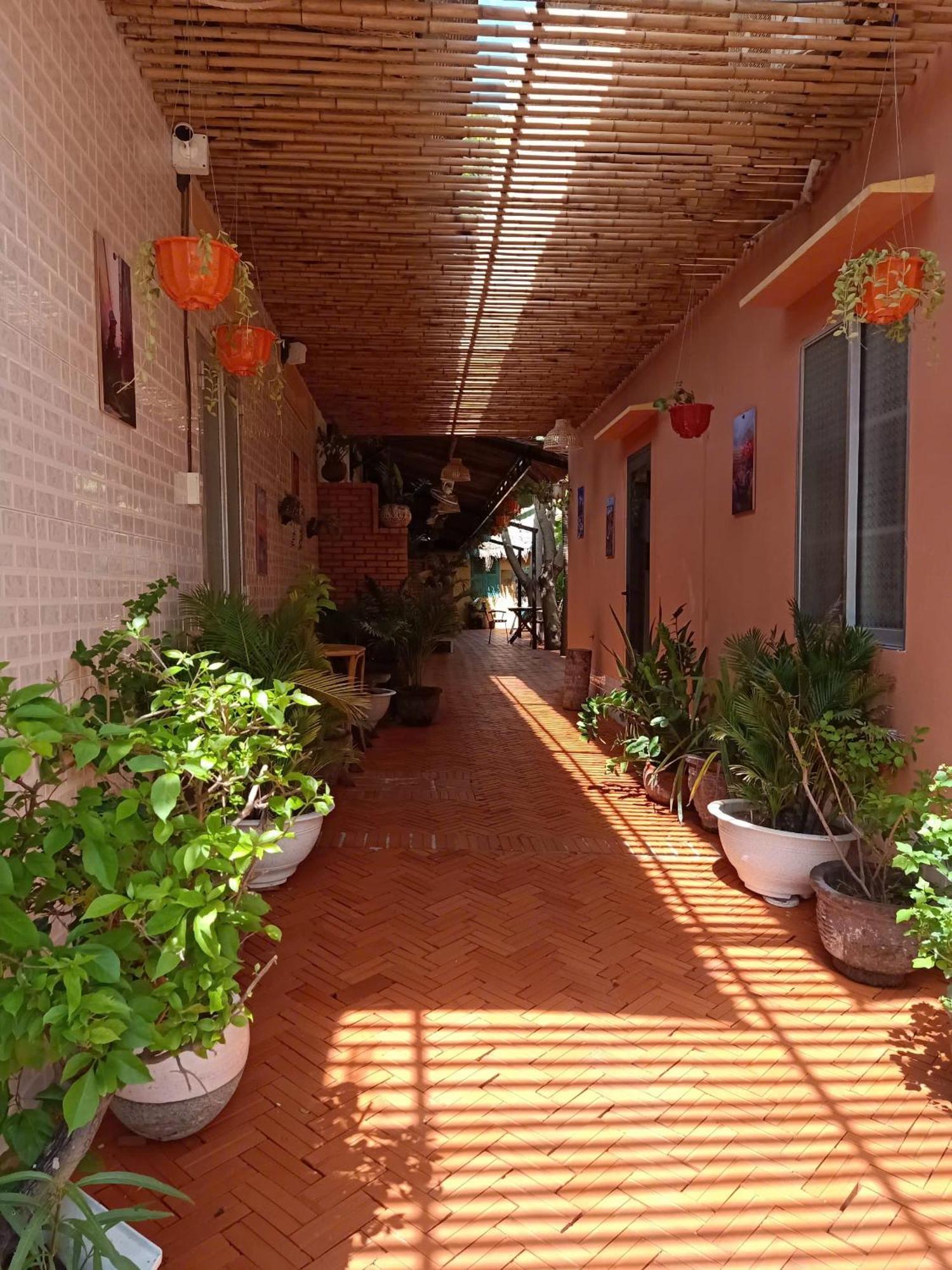Mi Nhon Em Hotel Muine Mui Ne Esterno foto